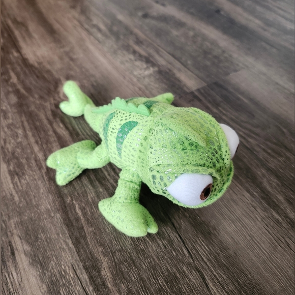 Disney Rapunzel Pascal Stuffed Animal Green Plush Chameleon Toy - Picture 1 of 5